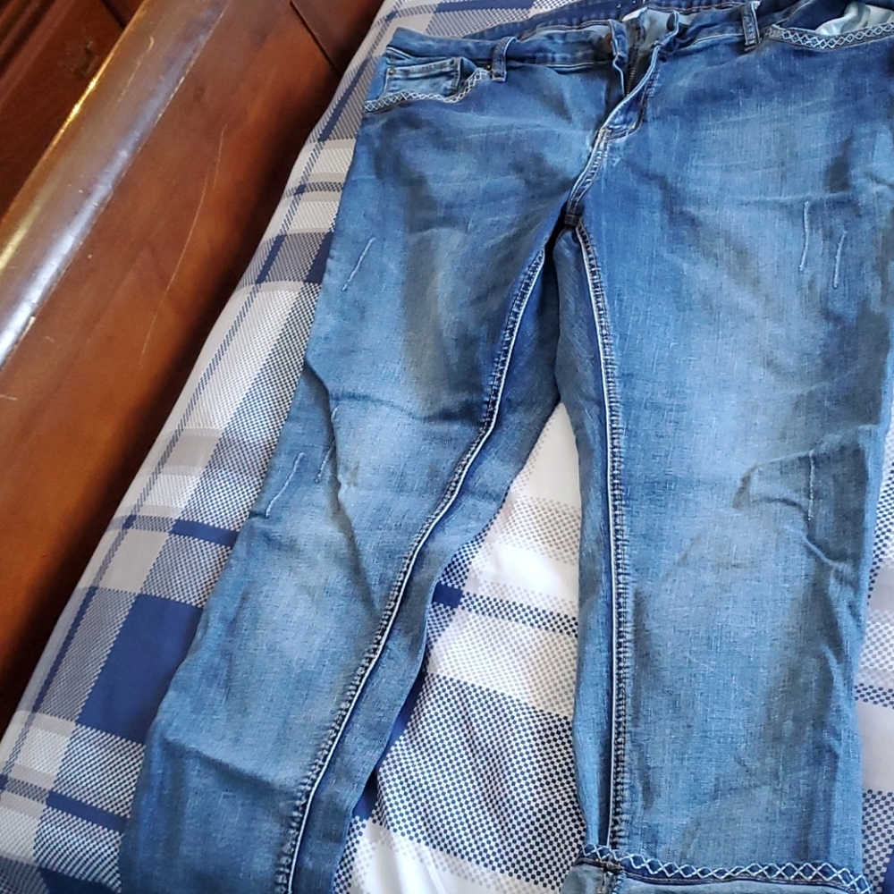 💙💙 MOVING SALE!!!                   Ankle/capris pants